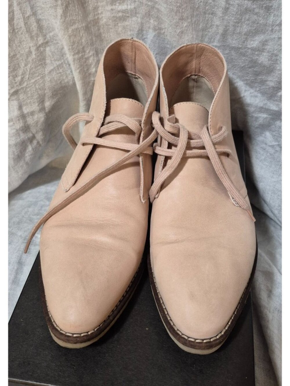 J. Crew Beige Stone MacAllister Desert Flat Lace Up Ankle Boot Size 9 EUC